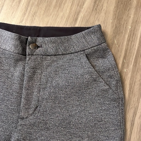 LULULEMON CITY TREK WOMENS GRAY TROUSER II SIZE 2 - Picture 7 of 16